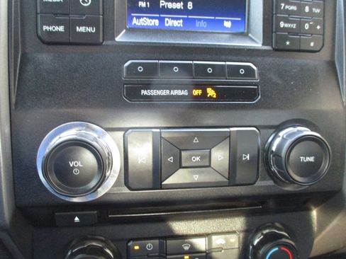 Used 2017 Ford F150 XLT w/ Trailer Tow Package image 17