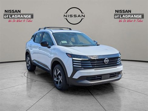 New 2026 Nissan Kicks SV w/ SV Premium Package image 3