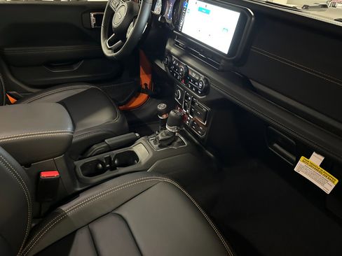 New 2025 Jeep Wrangler Unlimited Rubicon 392 image 15