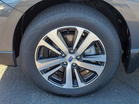 Used 2018 Subaru Outback 2.5i Limited image 10