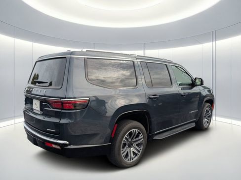 Certified 2024 Jeep Wagoneer Series II image 4