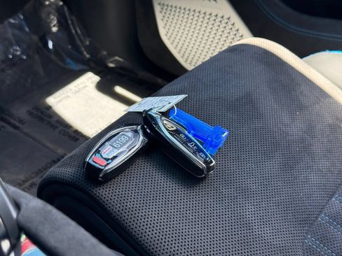 Used 2024 Lamborghini Urus S AWD/4WD image 49