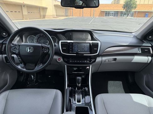 Used 2017 Honda Accord EX-L image 16
