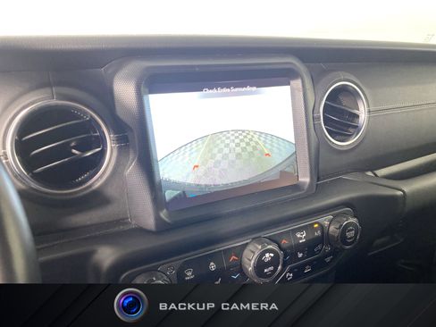 Used 2023 Jeep Wrangler Sahara w/ Cold Weather Group image 6