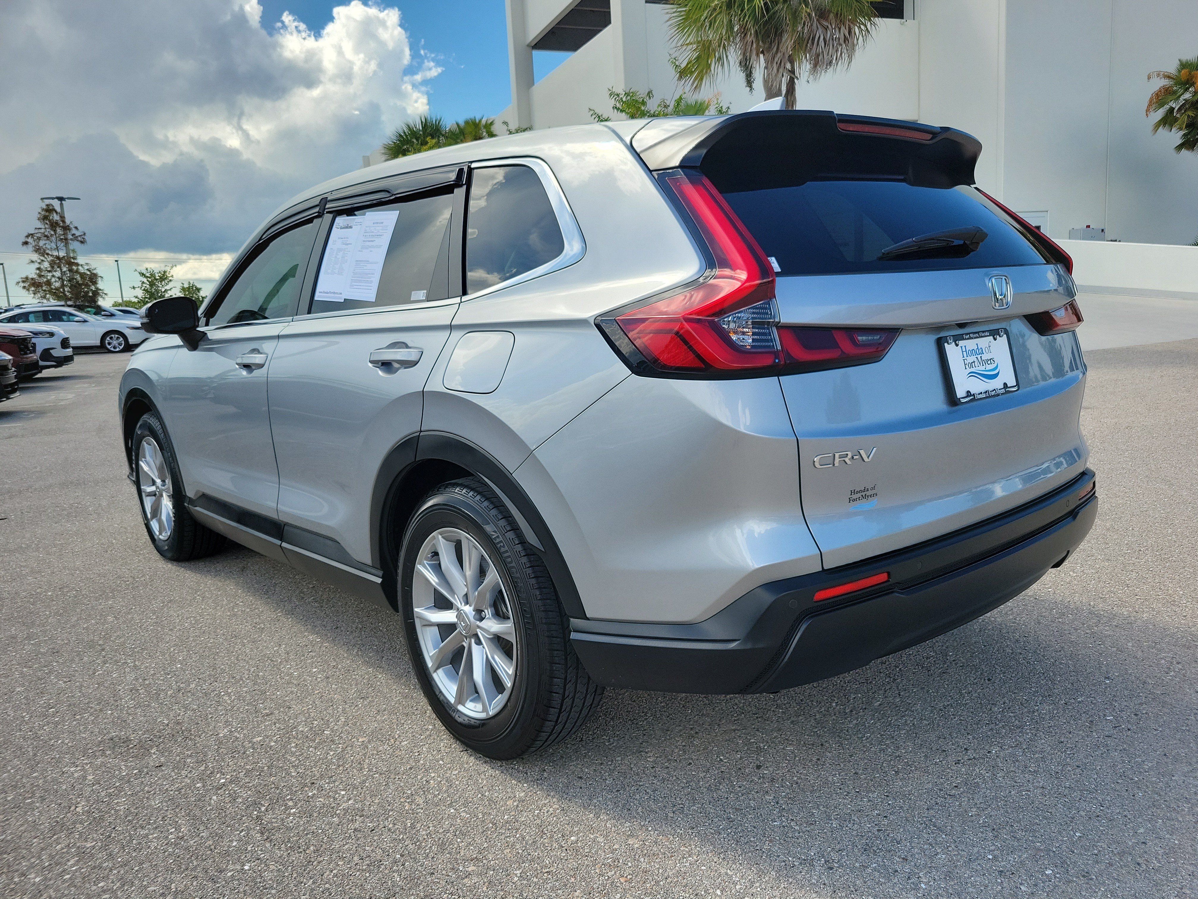 Used 2023 Honda CR-V EX-L image 4