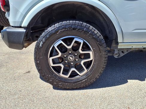 Used 2022 Ford Bronco Outer Banks AWD/4WD image 7