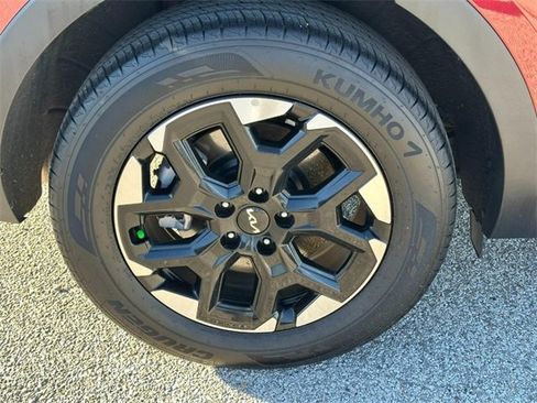 Used 2025 Kia Sorento S w/ Panoramic Sunroof Package image 7