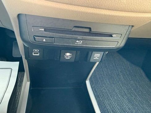 Used 2024 Honda Odyssey Elite image 35