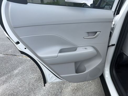 Certified 2025 Hyundai Kona SEL FWD image 22