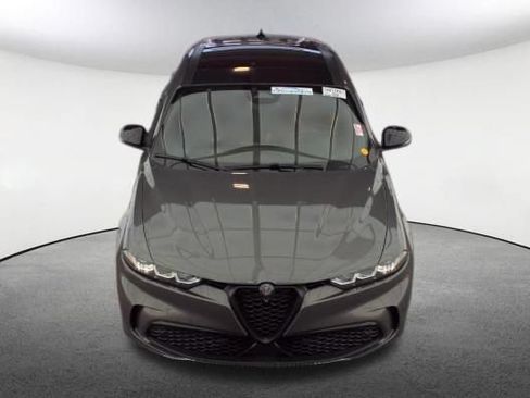 Used 2024 Alfa Romeo Tonale Veloce AWD/4WD image 2