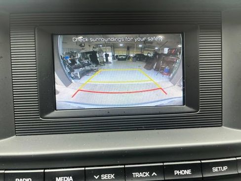 Used 2020 Hyundai Elantra SE FWD image 19
