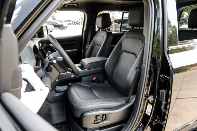 New 2026 Land Rover Defender 110 X-Dynamic SE AWD/4WD image 41