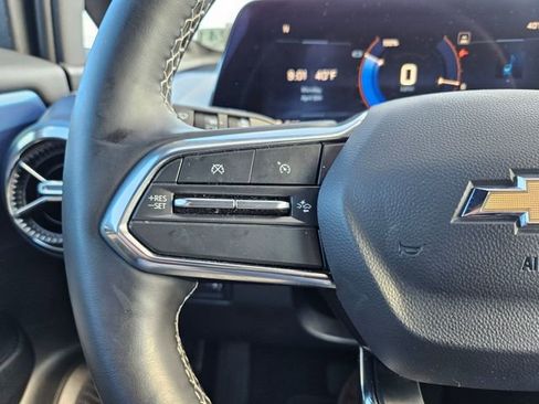 Used 2025 Chevrolet Equinox EV LT image 15