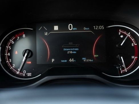 Used 2024 Toyota RAV4 XLE image 17