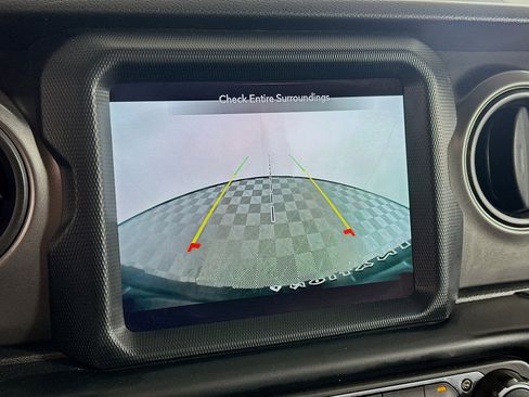 Used 2023 Jeep Wrangler Unlimited w/ 8.4" Radio Group image 23