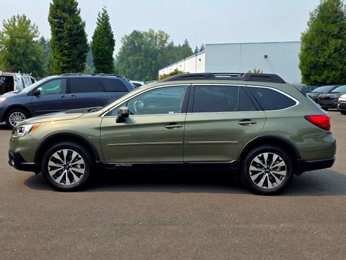 Used 2016 Subaru Outback 3.6R Limited AWD/4WD image 4