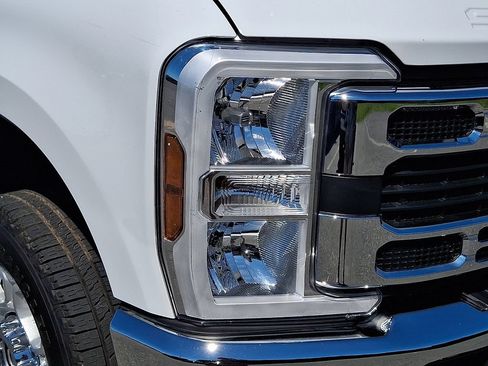 Used 2025 Ford F250 XLT AWD/4WD image 9