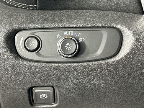Used 2025 Chevrolet Blazer LT FWD image 29