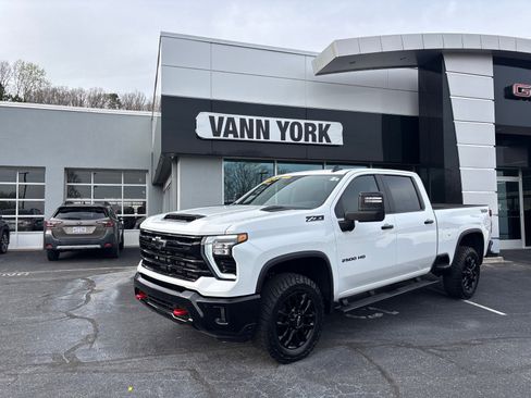 Used 2026 Chevrolet Silverado 2500 LT w/ Trail Boss Package image 1