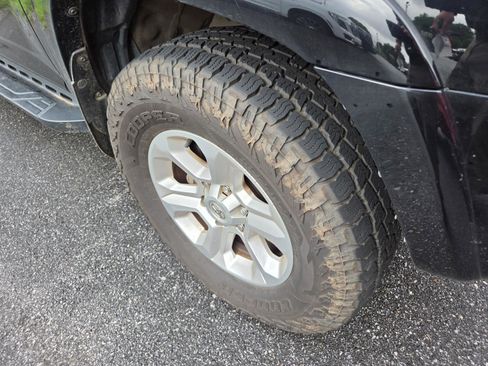 Used 2022 Toyota 4Runner SR5 AWD/4WD image 4
