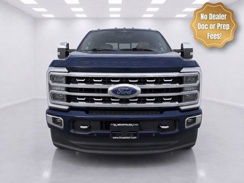 Used 2024 Ford F350 Platinum AWD/4WD image 2