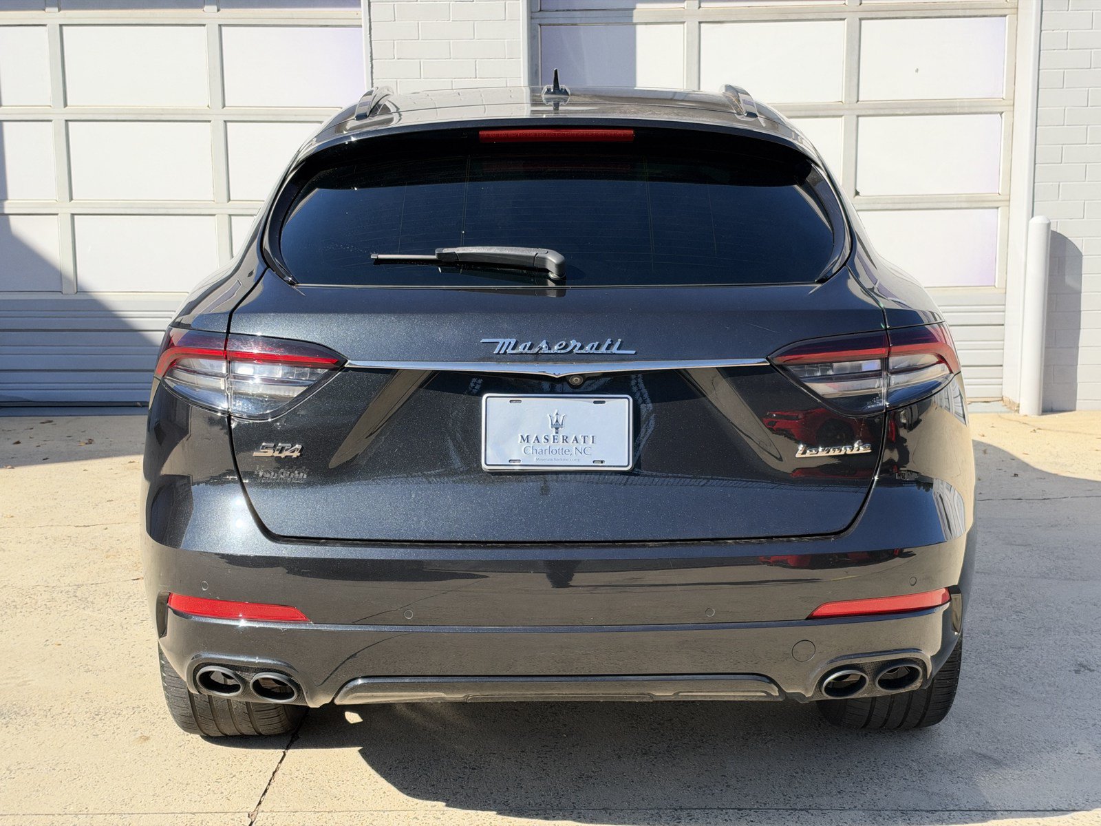 Used 2021 Maserati Levante S AWD/4WD image 4