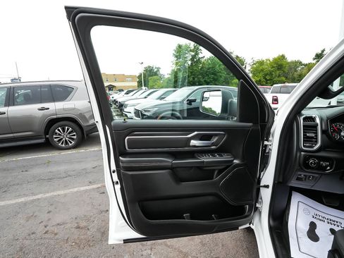 Used 2025 RAM 1500 Big Horn AWD/4WD image 11