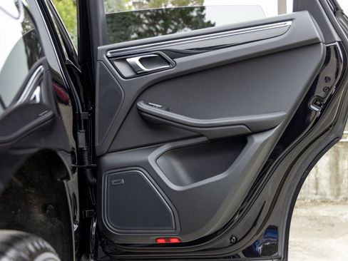 New 2026 Porsche Macan image 47