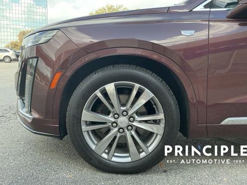 Used 2023 Cadillac XT6 Premium Luxury FWD image 7