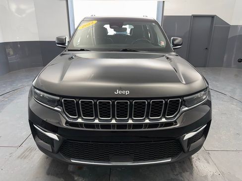 Used 2022 Jeep Grand Cherokee Limited image 8
