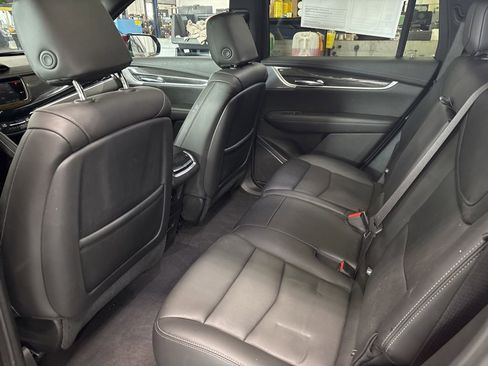 Used 2024 Cadillac XT6 Sport w/ LPO, Floor Liner Package AWD/4WD image 17