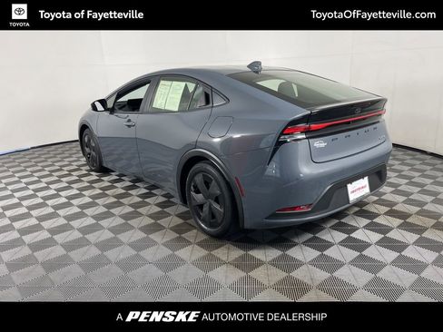 Used 2024 Toyota Prius LE image 12