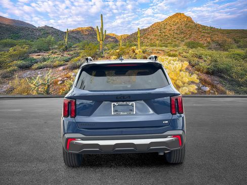 Certified 2025 Kia Sorento X-Line EX AWD/4WD image 5