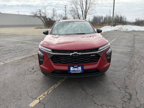 New 2026 Chevrolet Trax RS w/ Driver Confidence Package image 2