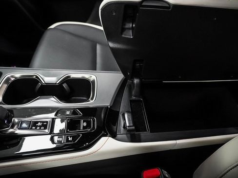 Certified 2022 Lexus NX 350h AWD image 18