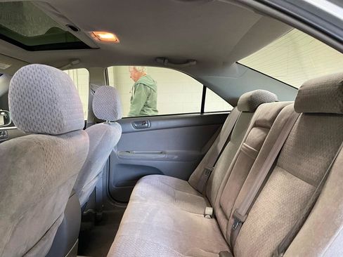 Used 2003 Toyota Camry LE FWD image 12