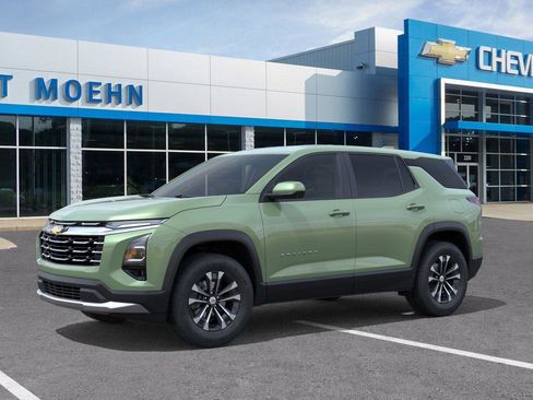 New 2026 Chevrolet Equinox LT w/ Convenience Package II image 2