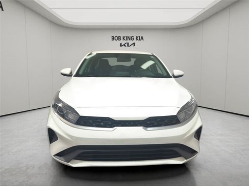 Used 2024 Kia Forte LX FWD image 8