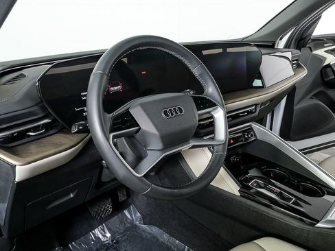 Used 2025 Audi Q5 Premium Plus w/ Premium Plus image 4