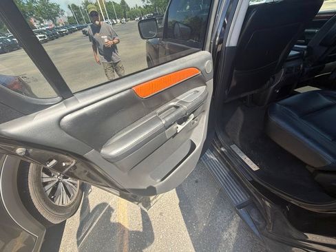 Used 2010 INFINITI QX56 2WD image 12