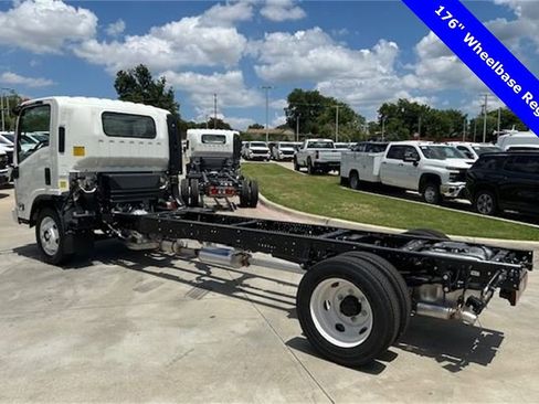 New 2025 Chevrolet Low Cab Forward 5500XG image 3