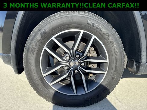 Used 2018 Jeep Grand Cherokee Limited image 26