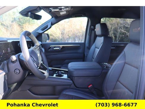 New 2026 Chevrolet Suburban High Country image 22