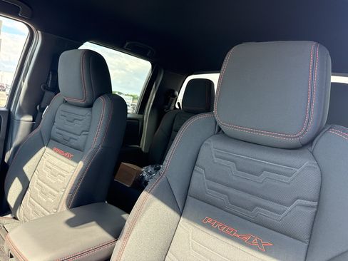 New 2026 Nissan Frontier PRO-4X w/ Pro-4x Convenience Package AWD/4WD image 29
