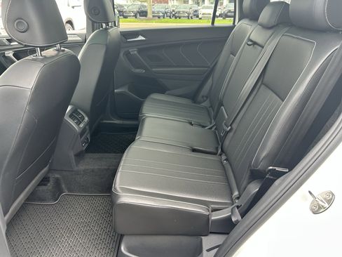 Certified 2024 Volkswagen Tiguan SE R-Line image 24