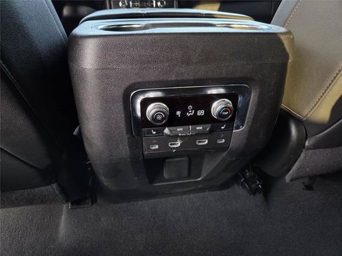 Used 2024 GMC Yukon AT4 w/ AT4 Premium Plus Package AWD/4WD image 23