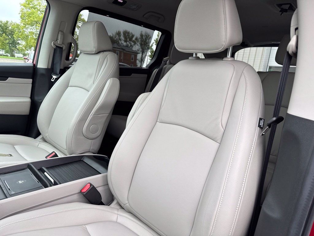 Certified 2026 Honda Odyssey EX-L image 29