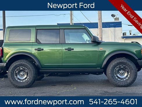 New 2025 Ford Bronco Badlands w/ Sasquatch Package image 2