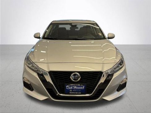 Certified 2022 Nissan Altima 2.5 SV image 3