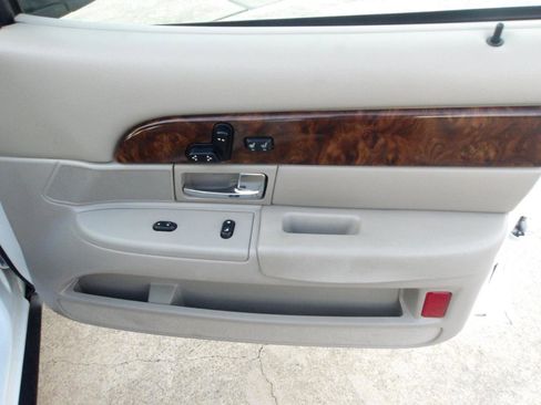 Used 2006 Mercury Grand Marquis LS image 9